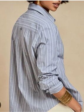 Banana Republic Button striped down shirt / blouse